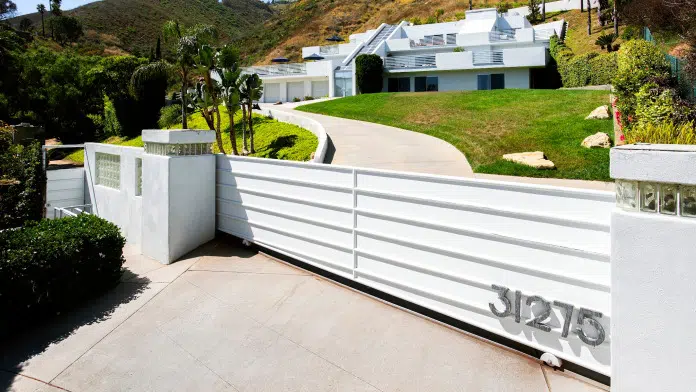 Beachside Teen Treatment Center in Malibu, CA, offering specialized addiction recovery services for teens