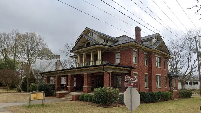 Bradford Health Services - The Reprieve for Men in Opelika, AL, offering specialized addiction treatment for men.