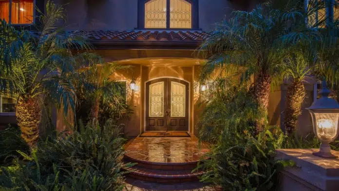 Hillcrest Adolescent Treatment Center in Agoura Hills, CA 91301, providing specialized treatment for adolescents facing mental health and addiction challenges.