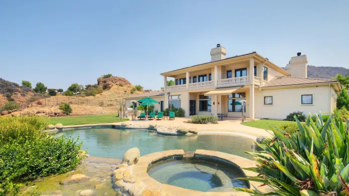 Malibu Hills Treatment Center in Malibu, CA, offering luxury addiction recovery and mental health services