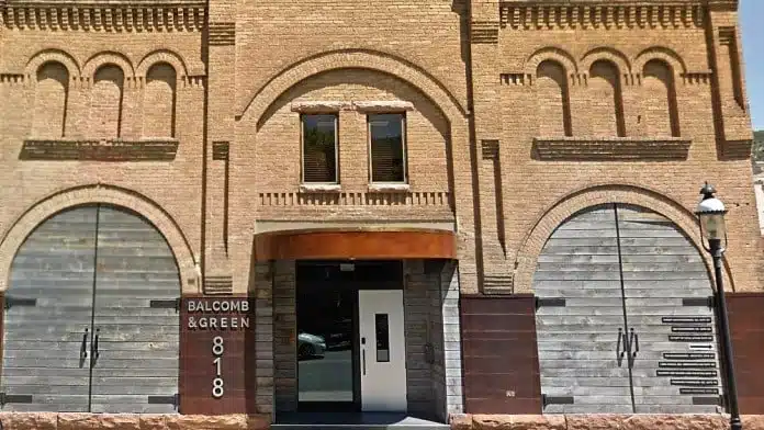 Front entrance of Colorado Counseling in Glenwood Springs, Colorado, showing accessibility and facility signage