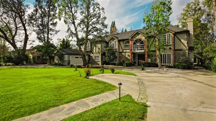 Harmony Place in Woodland Hills CA offering luxury addiction treatment and mental health services