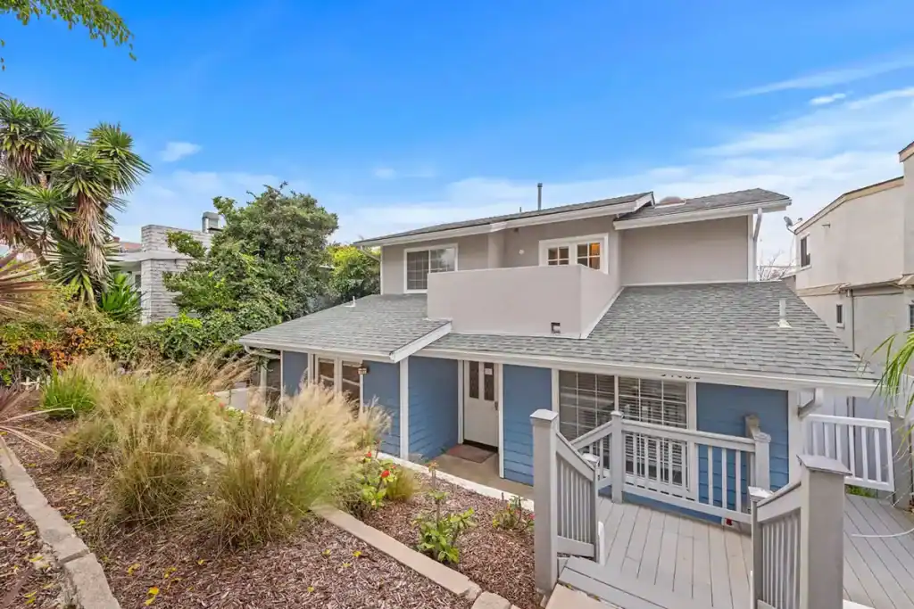 Exterior view of Ocean Hills Recovery facility in Laguna Niguel, CA, focused on addiction treatment and recovery services.