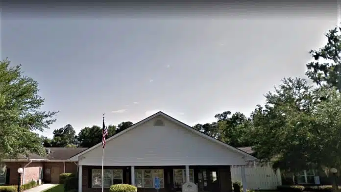 Exterior view of Coastal Harbor Behavioral Health facility in Savannah, GA, specializing in mental health and addiction services.