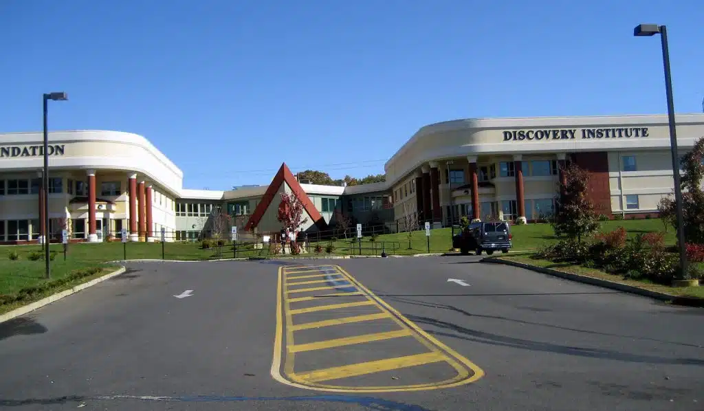 Exterior view of New Hope Integrated Behavioral Health Care facility in Marlboro Township, NJ, specializing in comprehensive mental health services.