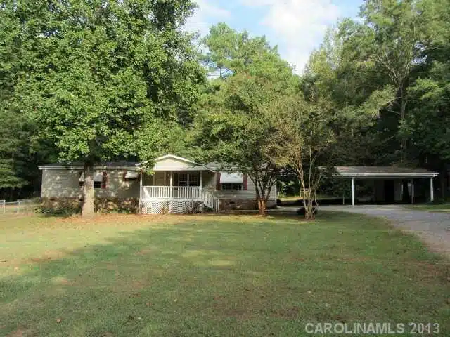 Exterior view of A Better Way – R and R Outreach in Rock Hill, SC.