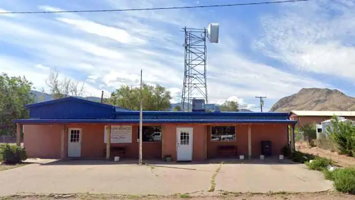 Exterior view of Alamo Health Clinic, a healthcare facility located in Magdalena, NM.