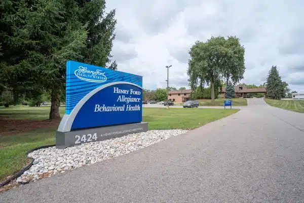 Exterior view of Henry Ford Behavioral Health - Washington Way facility in Jackson, MI.