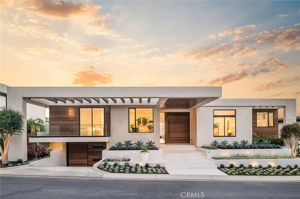 Exterior view of Covenant Hills – Women’s Transitional in Dana Point, CA.