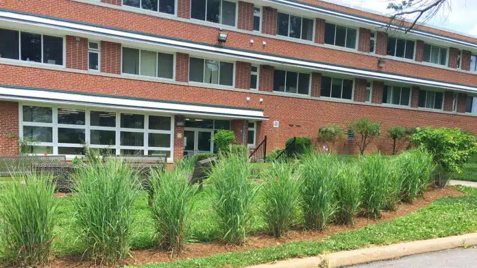 Exterior view of Hope House Treatment Center in Crownsville, MD.