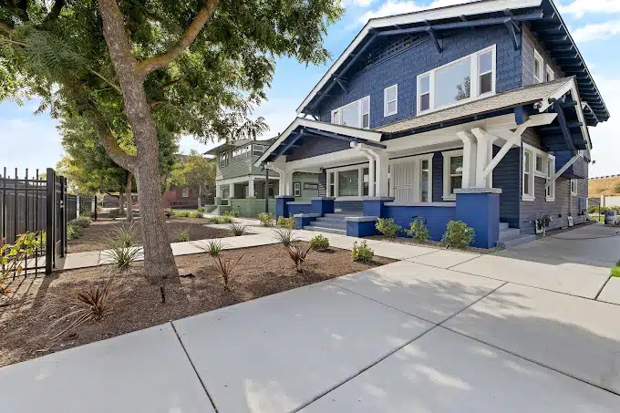 Exterior view of New Life Recovery in Fresno, CA.