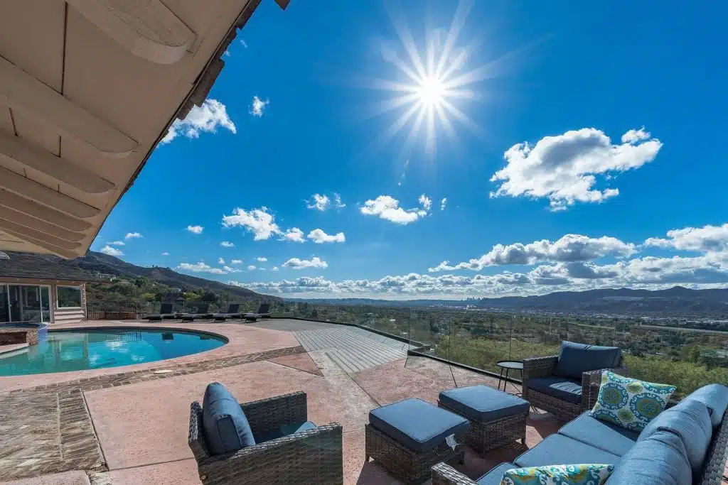 Exterior view of American Recovery Center (ARC) in Burbank, CA.