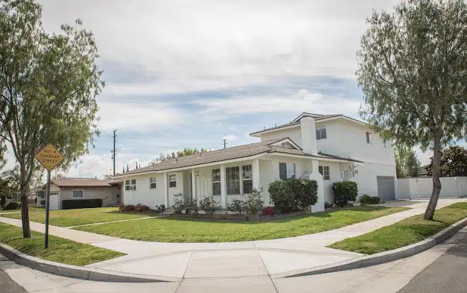 Exterior view of Costa Mesa Detox in Costa Mesa, CA.