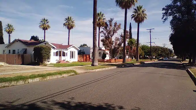 Exterior view of Welcome To Life Sober Living for Men facility in Covina, CA.