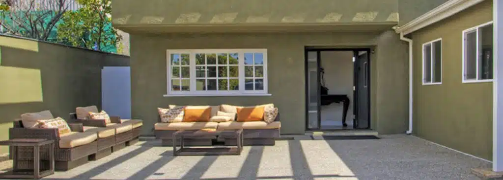 Exterior view of Axis Residential Treatment facility in Culver City, CA.