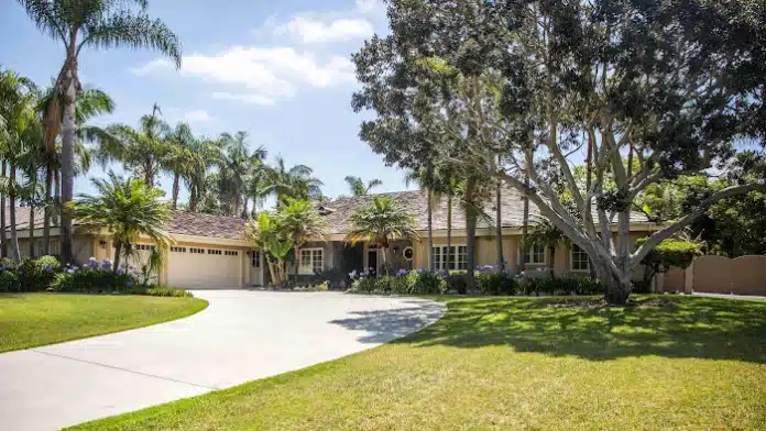 Exterior view of A Better Life Recovery, an addiction treatment center in San Juan Capistrano, CA.