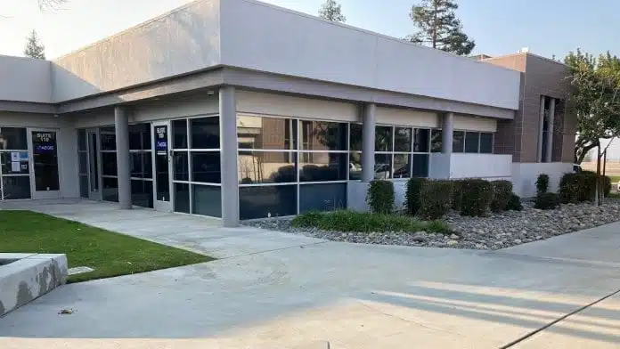 Exterior view of Aegis Treatment Centers on Truxtun Avenue in Bakersfield, CA.