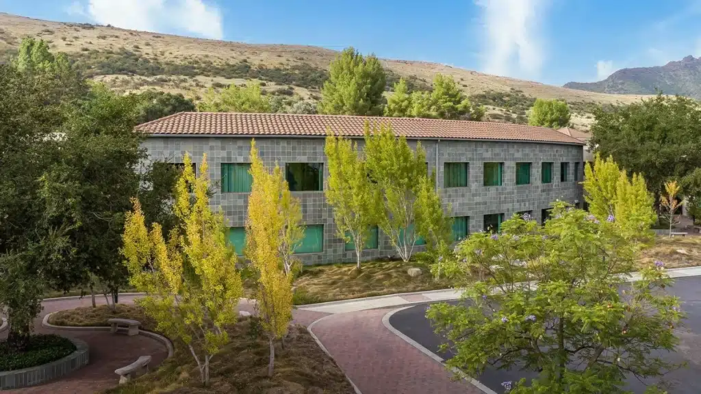 Exterior view of Awakenings Treatment Center in Agoura Hills, CA.