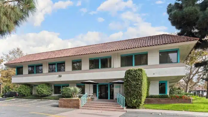 Exterior view of Casa Recovery, a mental health clinic in San Juan Capistrano, CA.