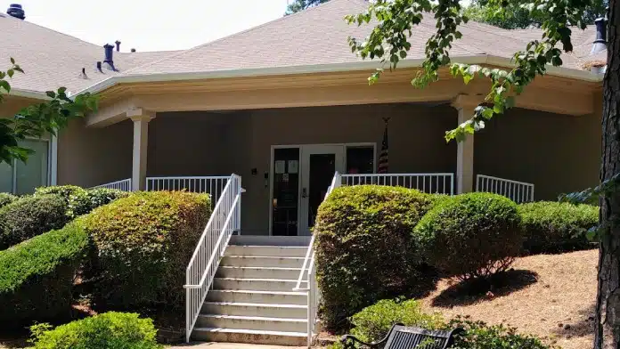 Highland Rivers Behavioral Health–George W. Hartmann Center - 729 Lawrence St NE, Marietta, GA