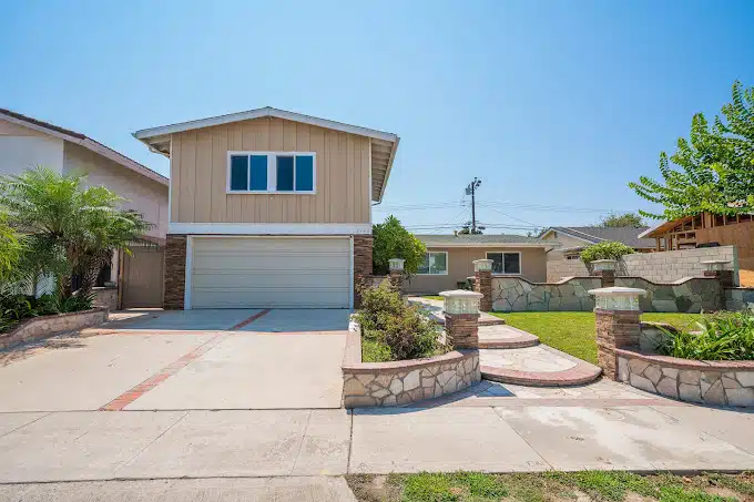 Huntington Beach Recovery Center, an addiction treatment center in Huntington Beach, CA with a 5.0 rating and 31 Google reviews.