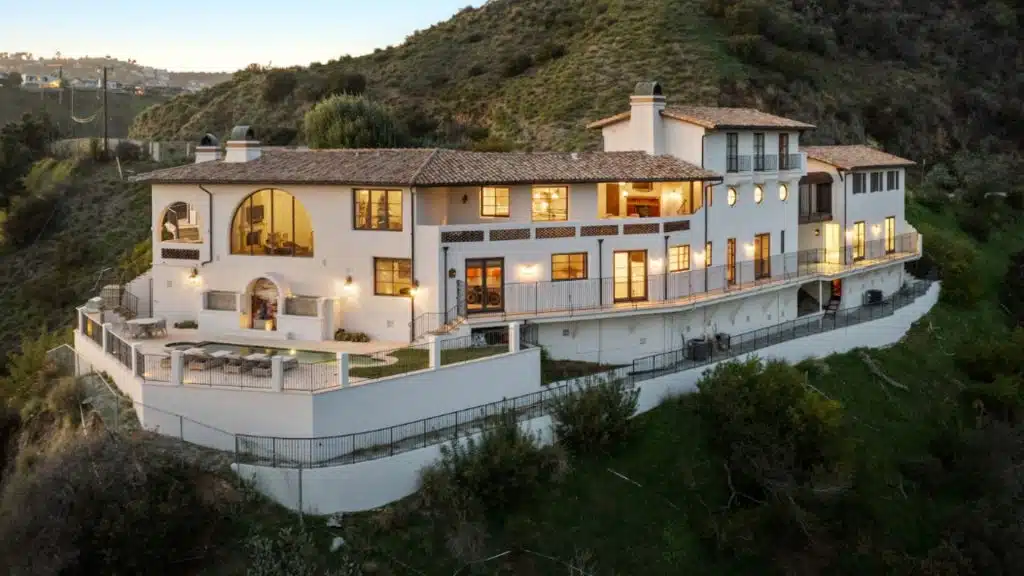 Legacy Healing Center, a luxury rehab and alcohol detox center in Los Angeles, CA, with a 4.8 rating from 87 Google reviews.