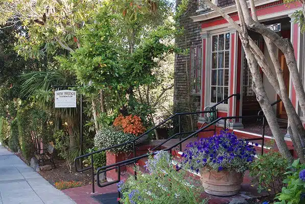 Exterior view of New Bridge Foundation addiction treatment center in Berkeley, CA.