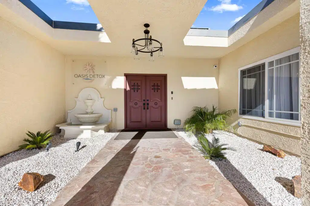 Exterior view of Oasis Detox drug recovery and alcohol treatment center in Chatsworth, CA.