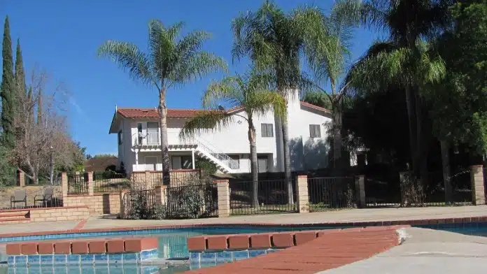 South California Road to Recovery building, providing mental health services in Riverside, CA, with a 4.7 rating from 17 Google reviews.