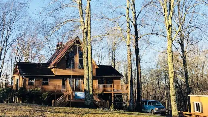 Exterior view of S2L Recovery (Spring2Life) Christian Rehab Center in Woodbury, TN.