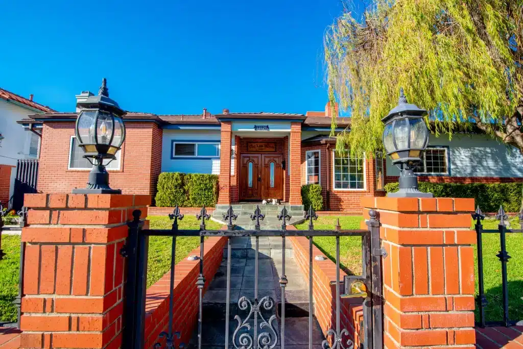 The Last House, a men's sober living program in Los Angeles, CA, with a 4.7 rating from 65 Google reviews.