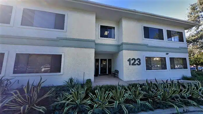 Exterior view of Vantage Point Recovery located in Thousand Oaks, California.