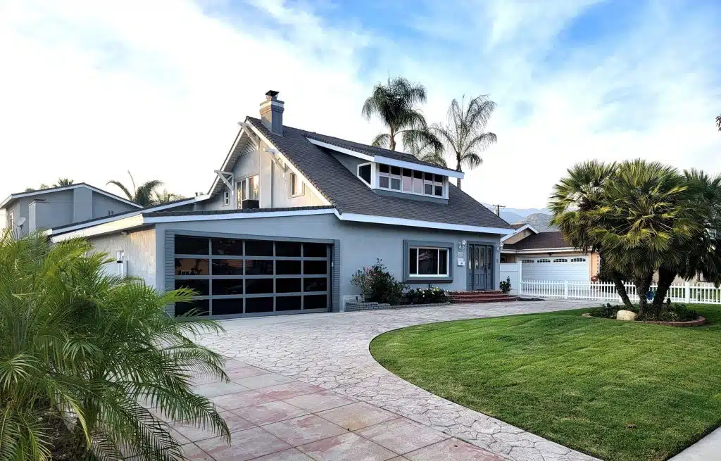 Exterior view of Pathways Recovery Center in Azusa, CA.