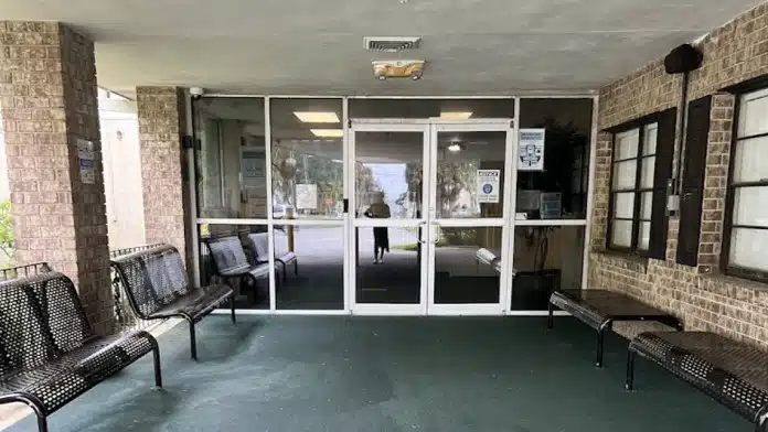 Main entrance of Aspire Health Partners Sanford Campus in Sanford, Florida – behavioral health and addiction treatment center