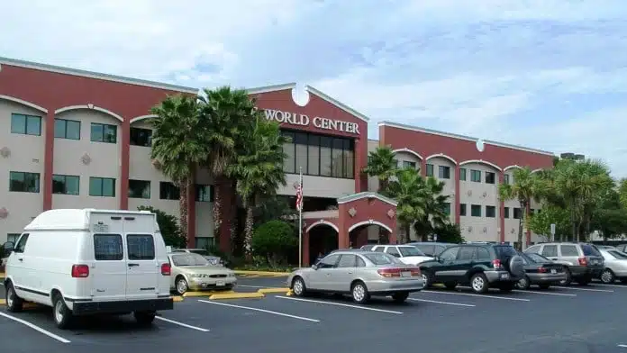 Main entrance of New Leaf Center facility in Winter Park, Florida