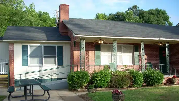 Holistic alcohol and drug rehab services at Oconee Center in Milledgeville, GA, focusing on addiction treatment and mental health care.