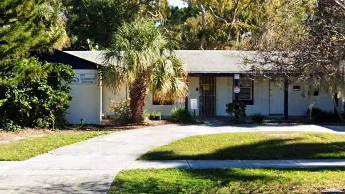 Entrance of Operation PAR COSA Outpatient Services in St. Petersburg, Florida – outpatient addiction and behavioral health clinic