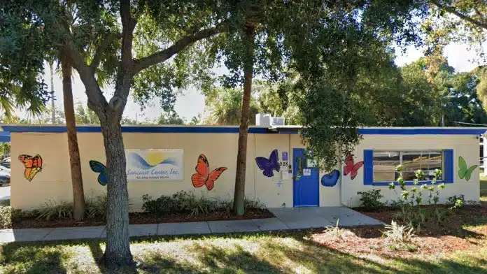 Entrance of Suncoast Center in Saint Petersburg, Florida &ndash; community-based behavioral health and addiction services clinic