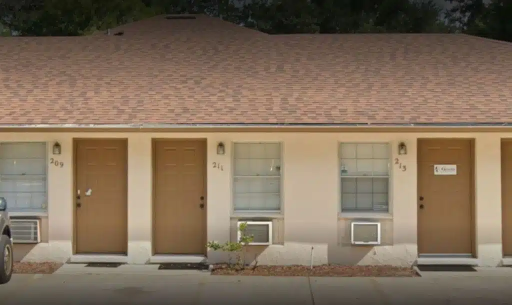 Front exterior of WhiteSands Treatment Center located in Winter Garden, Florida