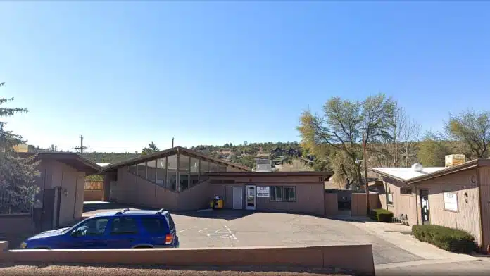 Front entrance of Community Bridges in Payson, Arizona, providing mental health and addiction recovery programs