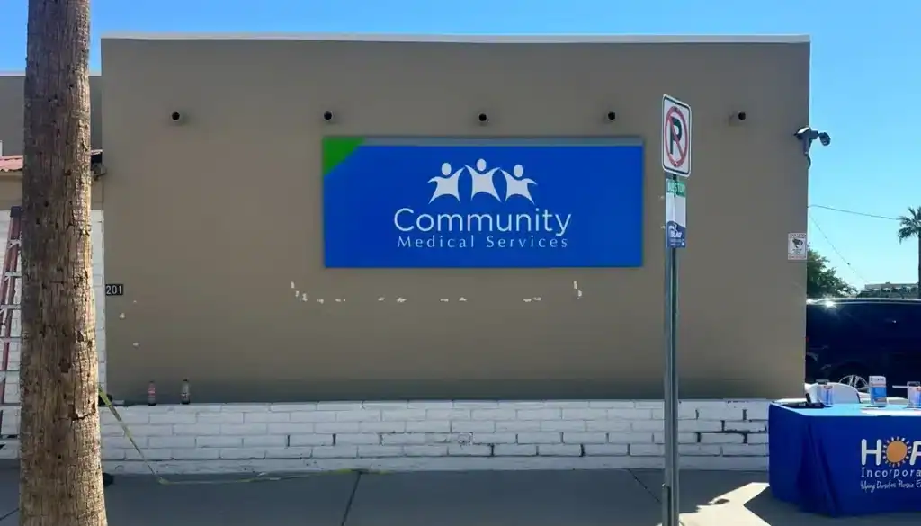 Front entrance of Community Medical Services in Yuma, Arizona, offering medication-assisted treatment for opioid use disorder