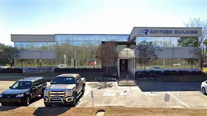 Entrance of Edgefield Outpatient Services in Alexandria, Louisiana