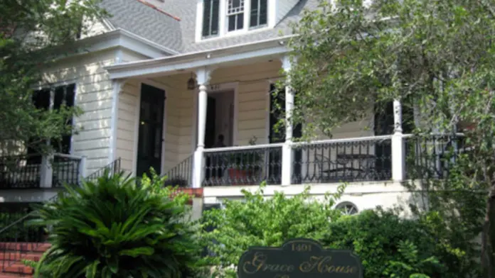 Grace House Delachaise Street facility in New Orleans, LA 70115, providing long-term residential treatment for women with substance use disorders.