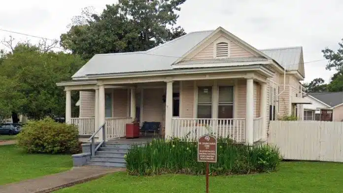 Entrance1 Hope Center building exterior in Marksville, Louisiana