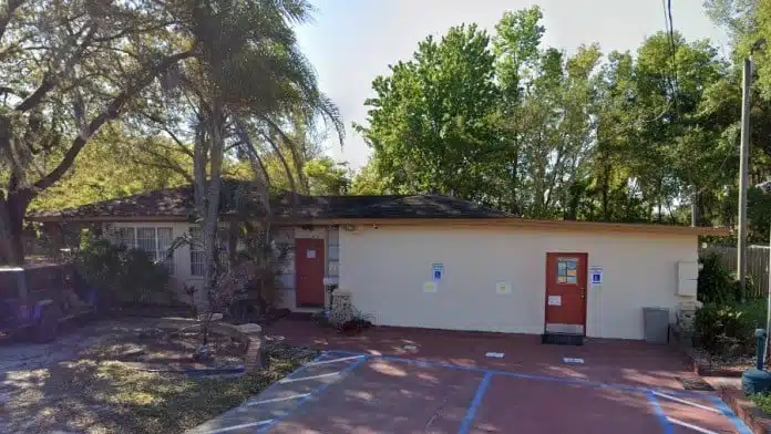 Lakeland Centers methadone clinic exterior in Lakeland, Florida 33805 offering heroin and opiate addiction treatment