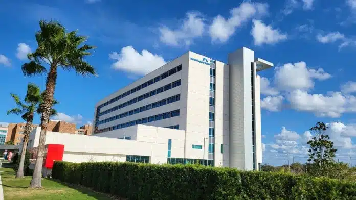 Lakeland Regional Health main hospital building in Lakeland, Florida 33805 offering emergency, specialty, and outpatient care