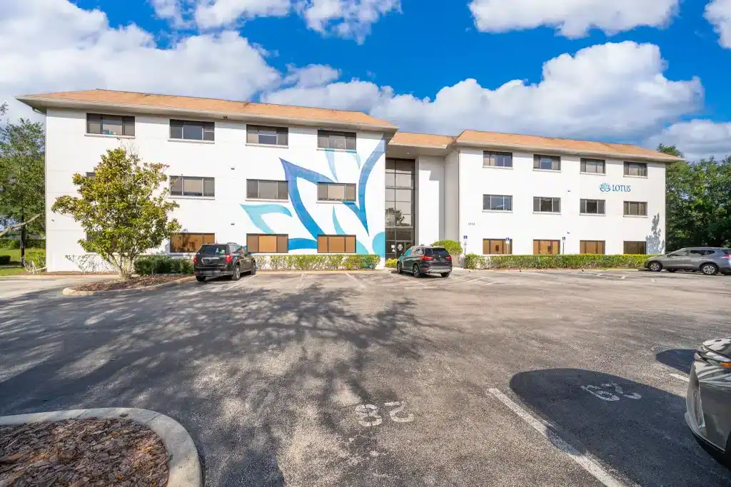 Front entrance of Lotus Behavioral Health facility in Winter Springs, Florida