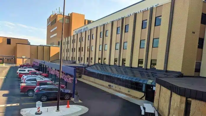 Main entrance of Sanford South University Medical Center in Fargo, North Dakota, providing comprehensive medical and behavioral health services