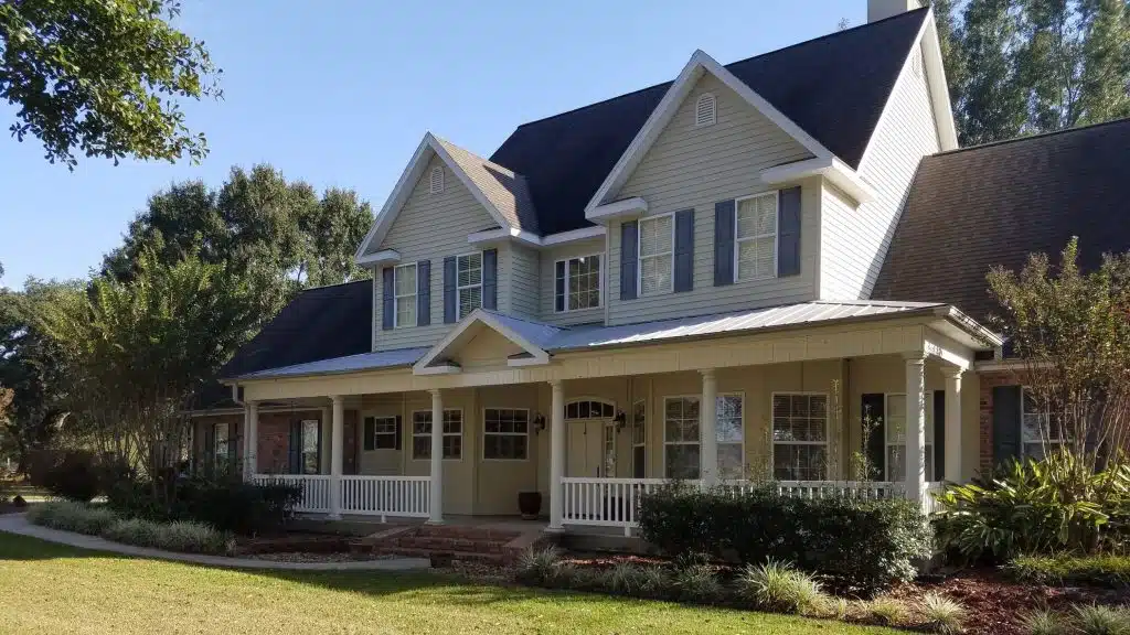 Front entrance of Whispering Oaks Lodge in Youngsville, Louisiana, a substance abuse treatment facility