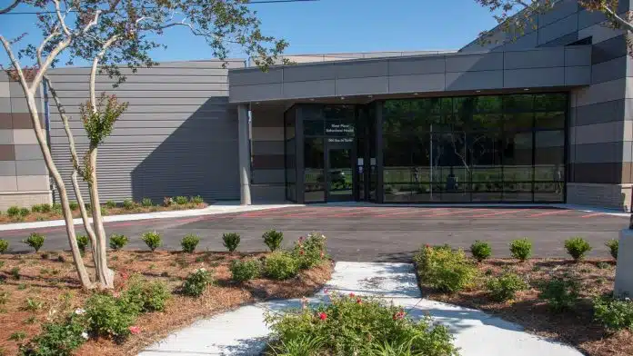 Front entrance of River Place Behavioral Health in LaPlace, Louisiana, providing addiction recovery and mental health programs